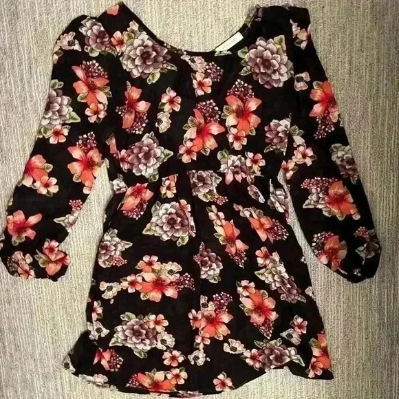 Floral romper - Picture 1 of 3